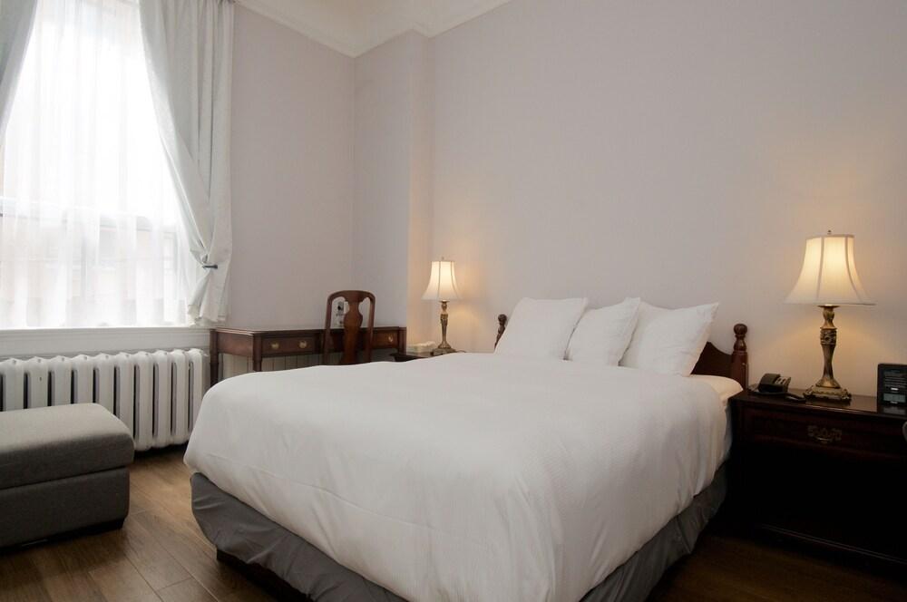 Ambrose House & Cafe - Self Check-In Guesthouse مونتريال المظهر الخارجي الصورة