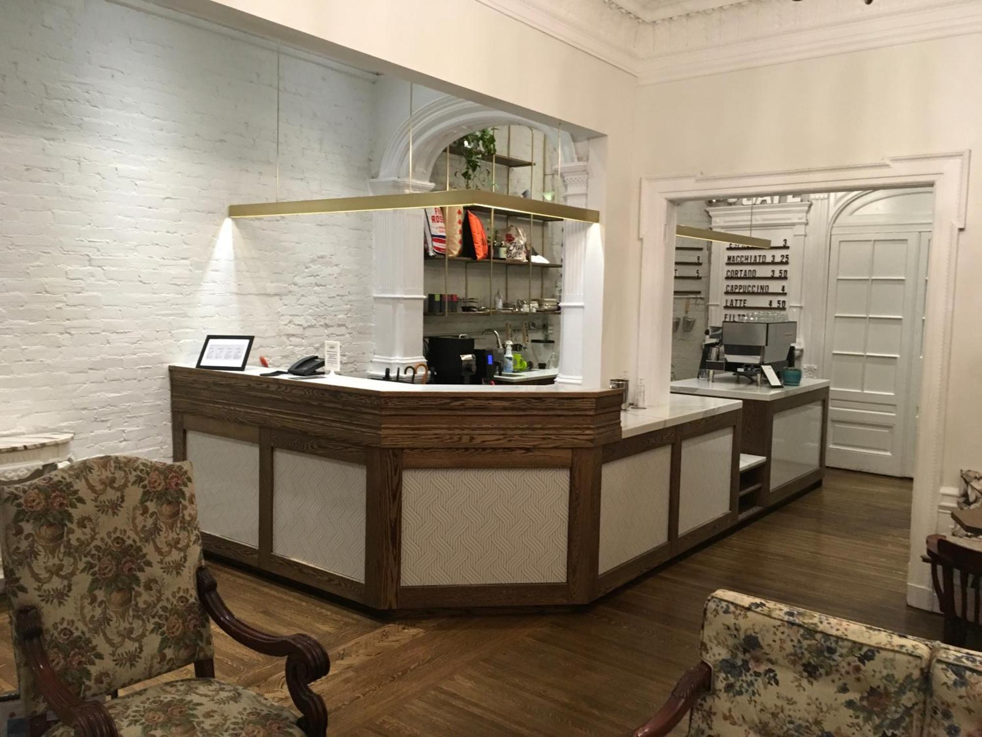 Ambrose House & Cafe - Self Check-In Guesthouse مونتريال المظهر الخارجي الصورة