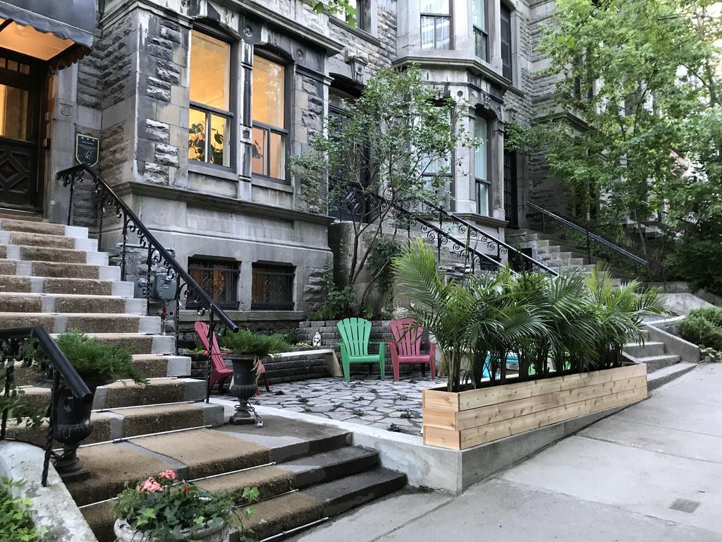 Ambrose House & Cafe - Self Check-In Guesthouse مونتريال المظهر الخارجي الصورة